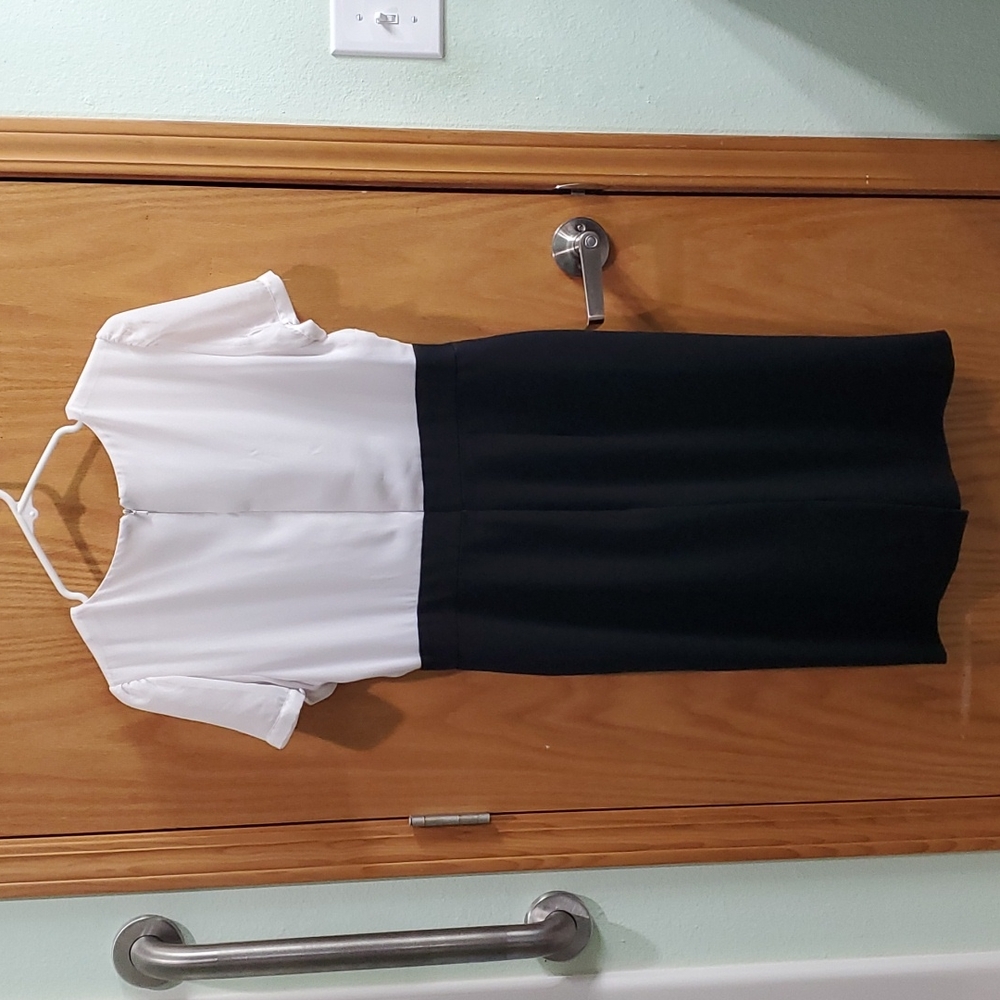 Dress - Picture 4 of 7